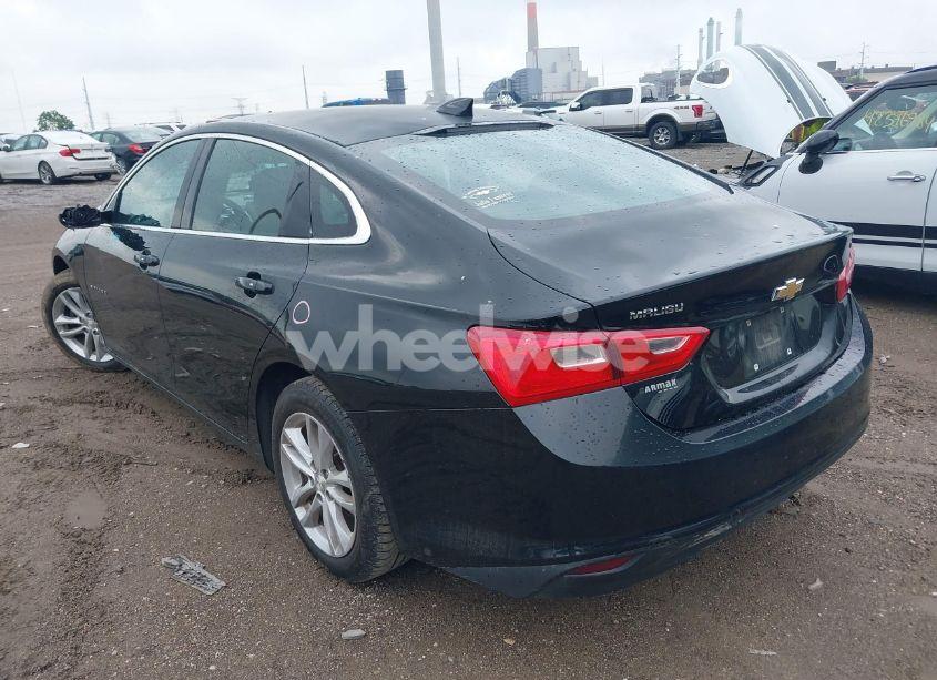 Photo 3 of 2017 Chevrolet Malibu 1LT (VIN 1G1ZE5ST1HF269977)
