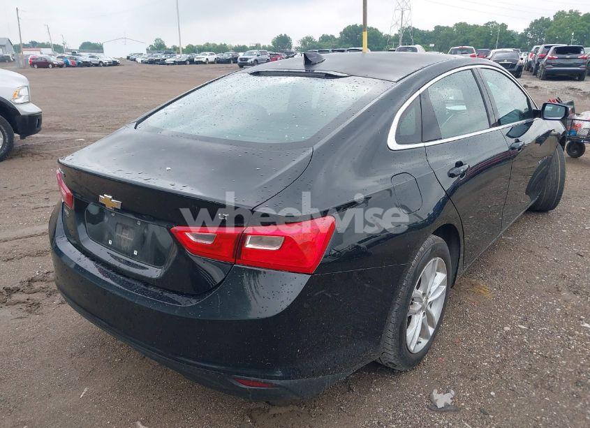 Photo 4 of 2017 Chevrolet Malibu 1LT (VIN 1G1ZE5ST1HF269977)