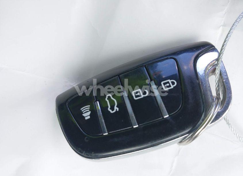 Photo 11 of 2017 Chevrolet Malibu 1LT (VIN 1G1ZE5ST1HF274788)