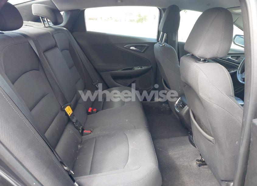 Photo 8 of 2017 Chevrolet Malibu 1LT (VIN 1G1ZE5ST1HF274788)