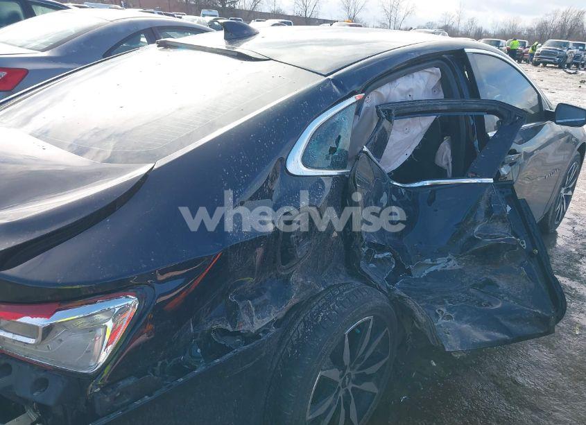 Photo 6 of 2017 Chevrolet Malibu 1LT (VIN 1G1ZE5ST1HF284768)