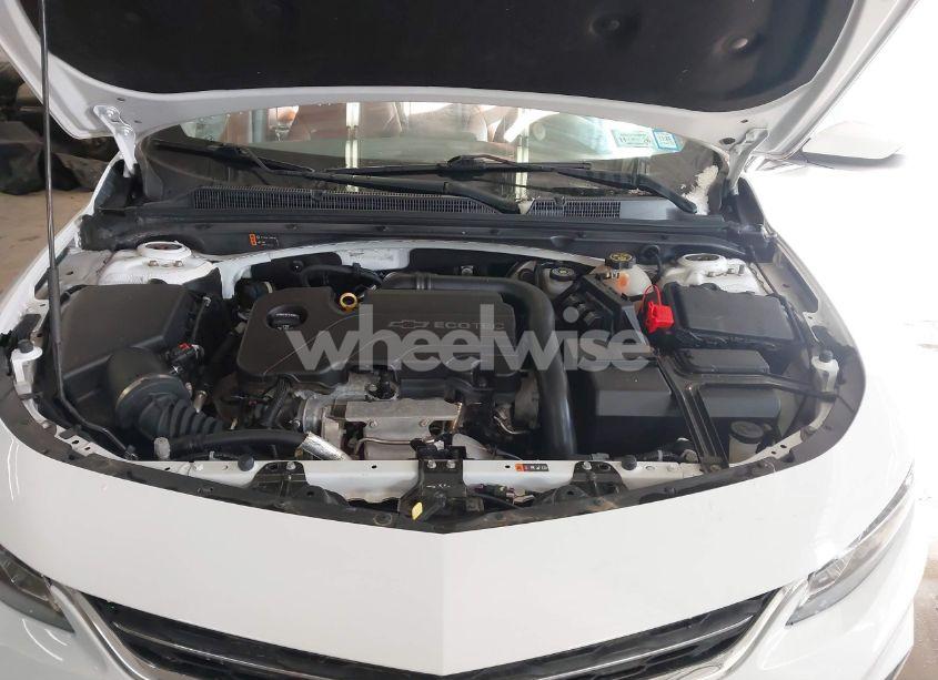 Photo 10 of 2017 Chevrolet Malibu 1LT (VIN 1G1ZE5ST1HF286004)