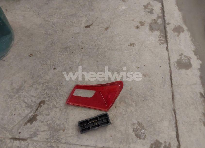 Photo 12 of 2017 Chevrolet Malibu 1LT (VIN 1G1ZE5ST1HF286004)