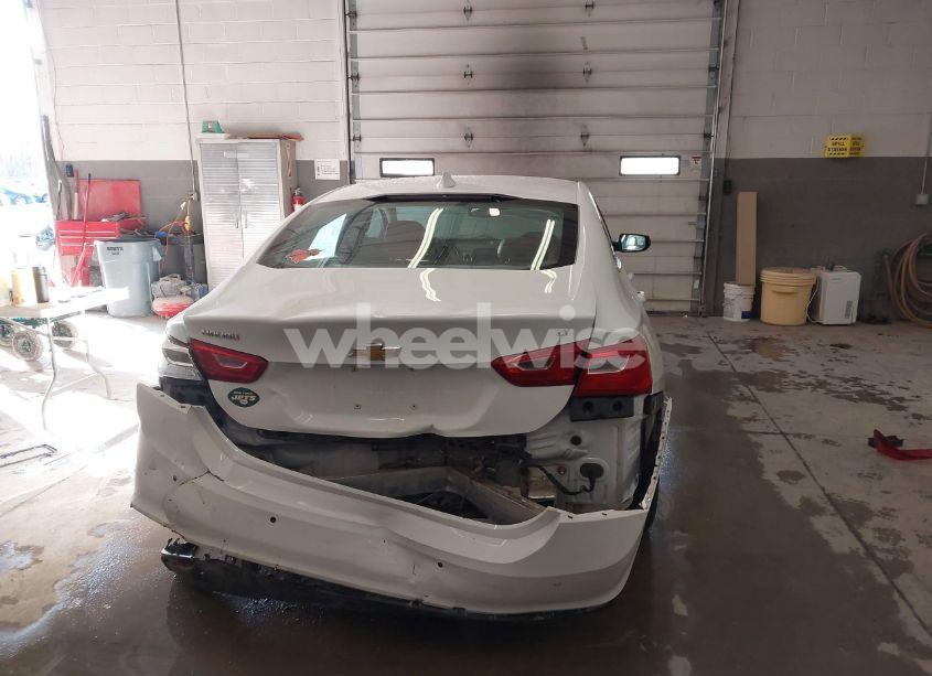 Photo 17 of 2017 Chevrolet Malibu 1LT (VIN 1G1ZE5ST1HF286004)