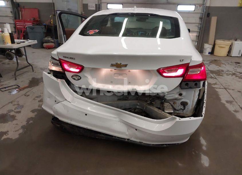 Photo 6 of 2017 Chevrolet Malibu 1LT (VIN 1G1ZE5ST1HF286004)