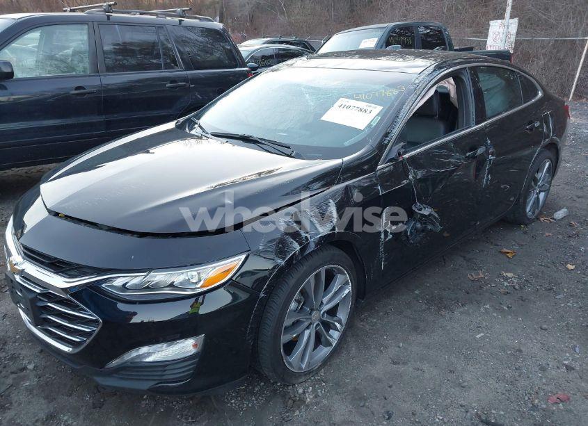 Photo 2 of 2023 Chevrolet Malibu FWD 2LT (VIN 1G1ZE5ST1PF145108)