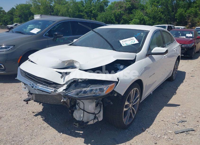 Photo 2 of 2024 Chevrolet Malibu FWD 2LT (VIN 1G1ZE5ST1RF188902)