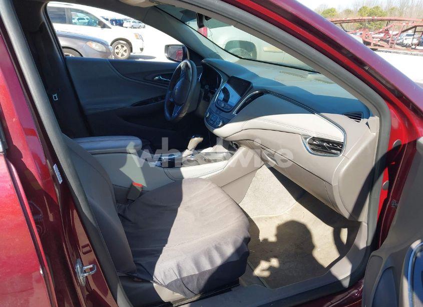 Photo 5 of 2016 Chevrolet Malibu 1LT (VIN 1G1ZE5ST2GF183771)