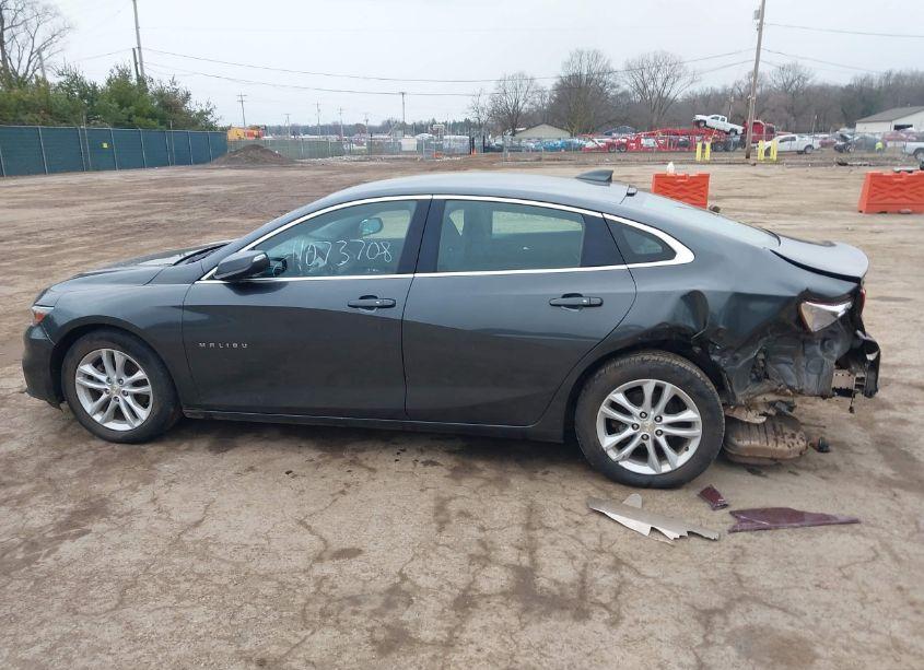 Photo 14 of 2016 Chevrolet Malibu 1LT (VIN 1G1ZE5ST2GF185942)