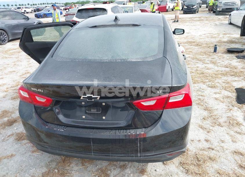 Photo 16 of 2016 Chevrolet Malibu 1LT (VIN 1G1ZE5ST2GF197119)