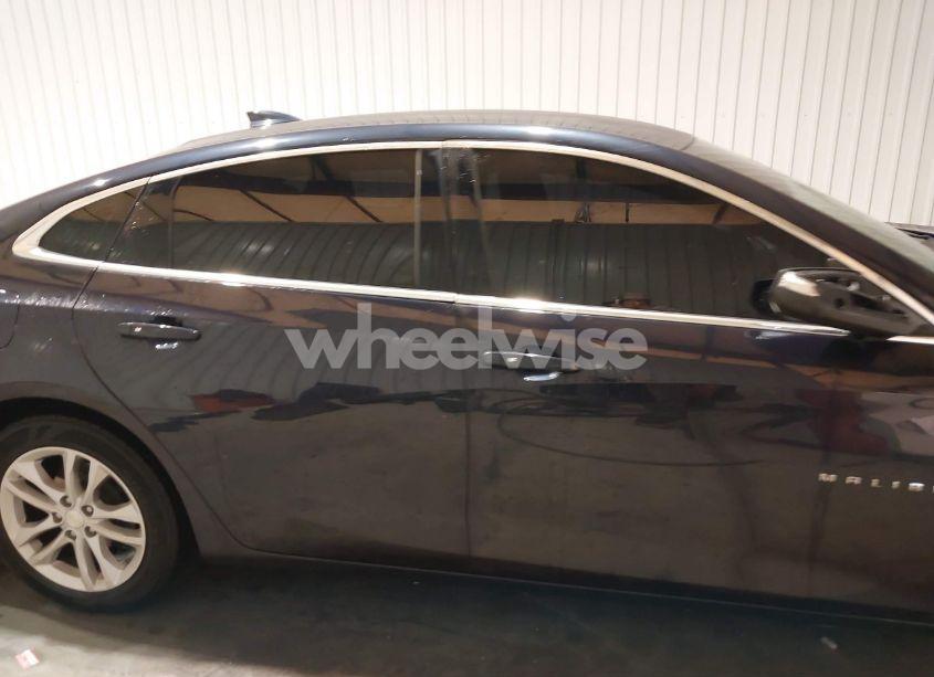 Photo 13 of 2016 Chevrolet Malibu 1LT (VIN 1G1ZE5ST2GF205350)