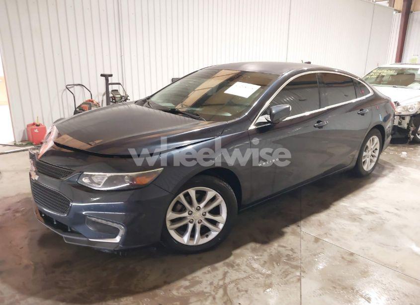 Photo 2 of 2016 Chevrolet Malibu 1LT (VIN 1G1ZE5ST2GF205350)