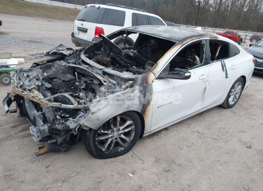 Photo 2 of 2016 Chevrolet Malibu 1LT (VIN 1G1ZE5ST2GF208782)