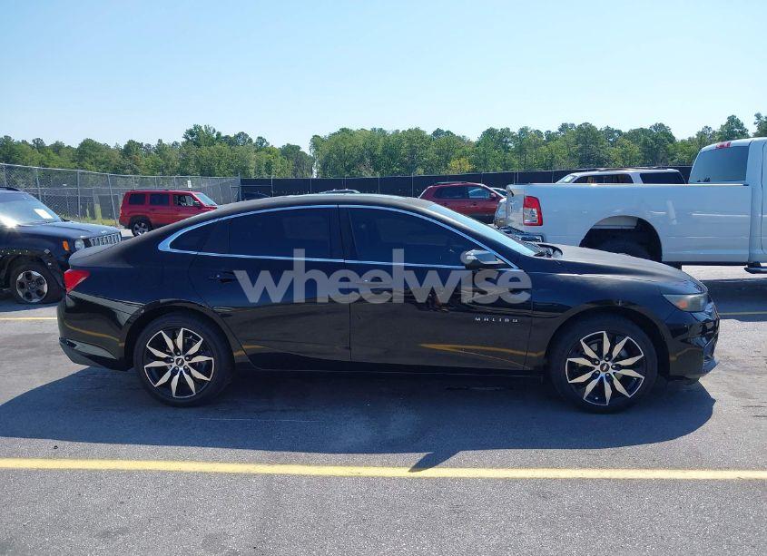Photo 13 of 2016 Chevrolet Malibu 1LT (VIN 1G1ZE5ST2GF218115)