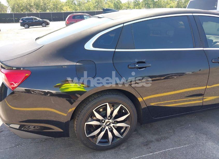 Photo 17 of 2016 Chevrolet Malibu 1LT (VIN 1G1ZE5ST2GF218115)