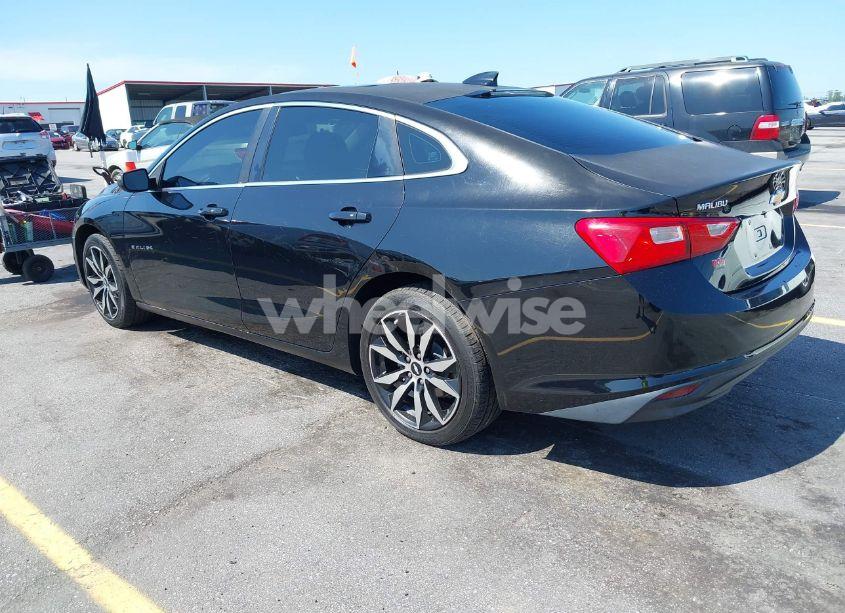 Photo 3 of 2016 Chevrolet Malibu 1LT (VIN 1G1ZE5ST2GF218115)
