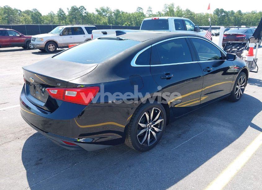 Photo 4 of 2016 Chevrolet Malibu 1LT (VIN 1G1ZE5ST2GF218115)