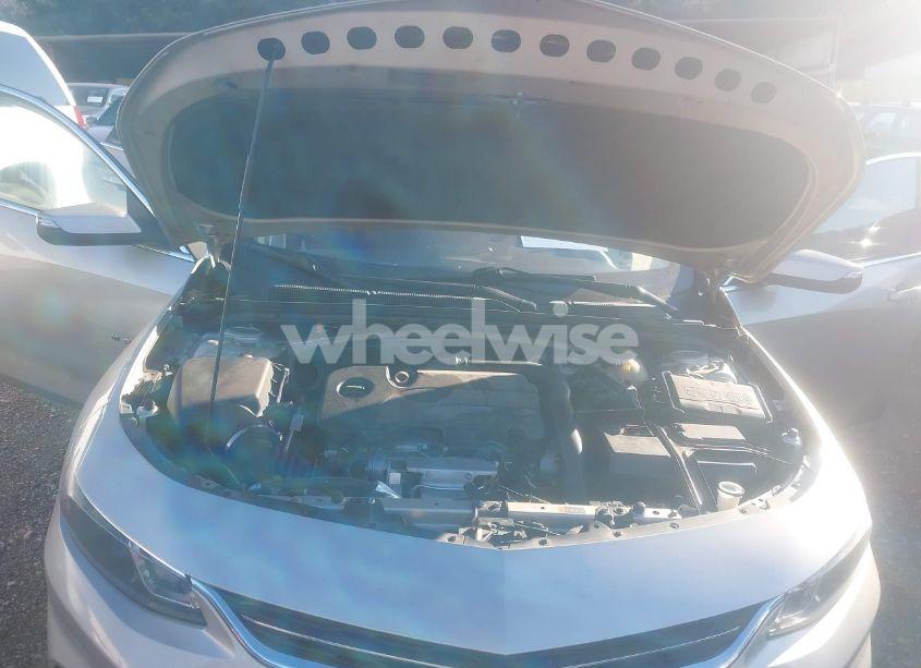 Photo 10 of 2016 Chevrolet Malibu 1LT (VIN 1G1ZE5ST2GF223766)