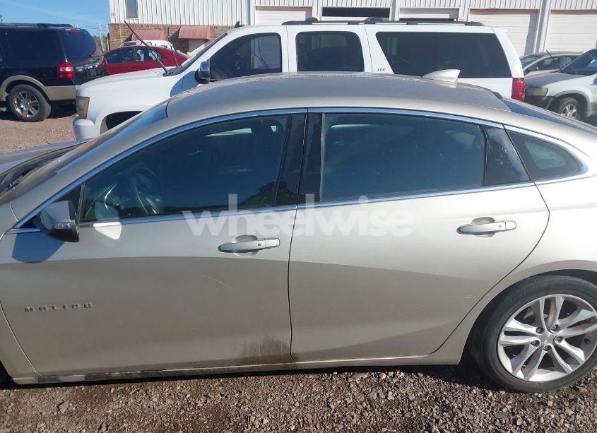 Photo 14 of 2016 Chevrolet Malibu 1LT (VIN 1G1ZE5ST2GF223766)