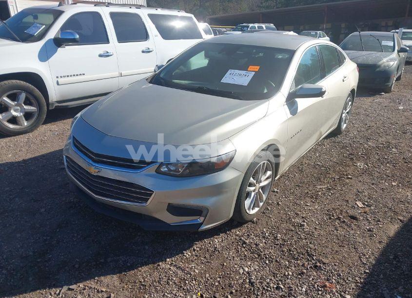 Photo 2 of 2016 Chevrolet Malibu 1LT (VIN 1G1ZE5ST2GF223766)