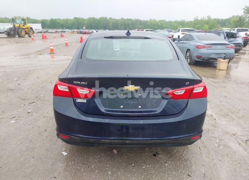 Photo 16 of 2016 Chevrolet Malibu 1LT (VIN 1G1ZE5ST2GF223900)