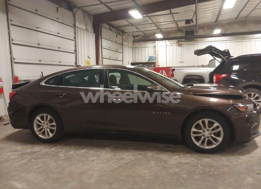 Photo 13 of 2016 Chevrolet Malibu 1LT (VIN 1G1ZE5ST2GF224979)