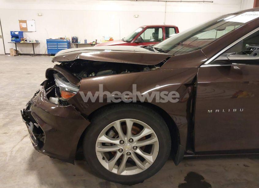 Photo 17 of 2016 Chevrolet Malibu 1LT (VIN 1G1ZE5ST2GF224979)