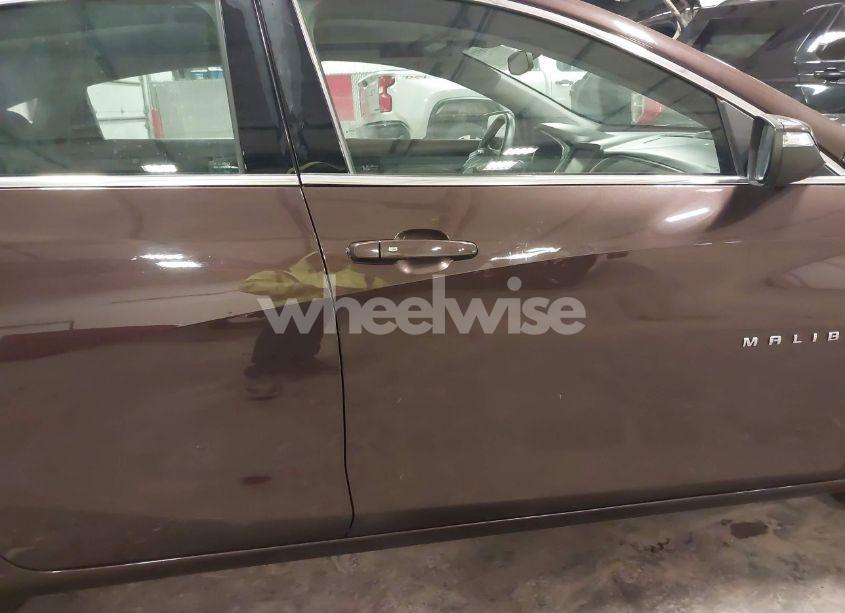 Photo 20 of 2016 Chevrolet Malibu 1LT (VIN 1G1ZE5ST2GF224979)