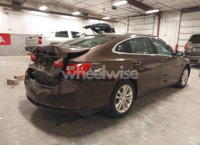 Photo 4 of 2016 Chevrolet Malibu 1LT (VIN 1G1ZE5ST2GF224979)