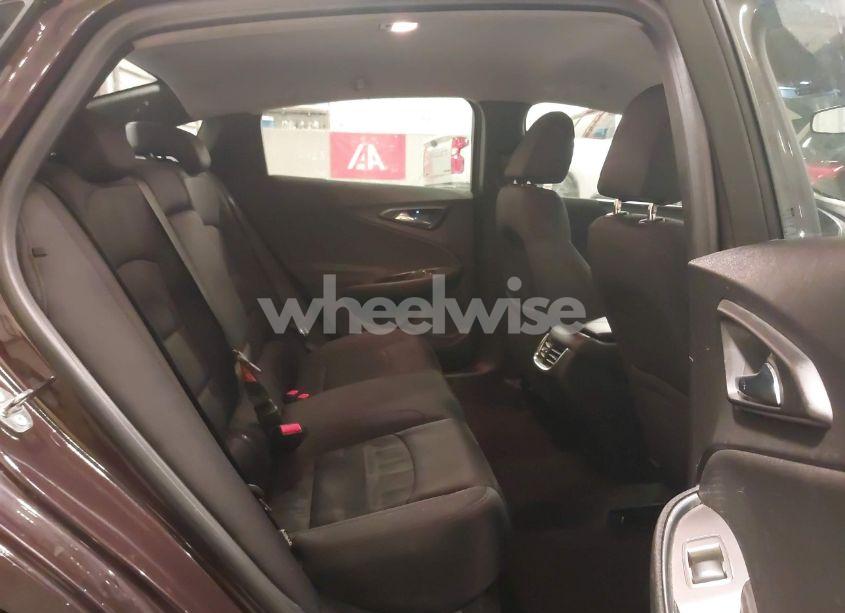 Photo 8 of 2016 Chevrolet Malibu 1LT (VIN 1G1ZE5ST2GF224979)