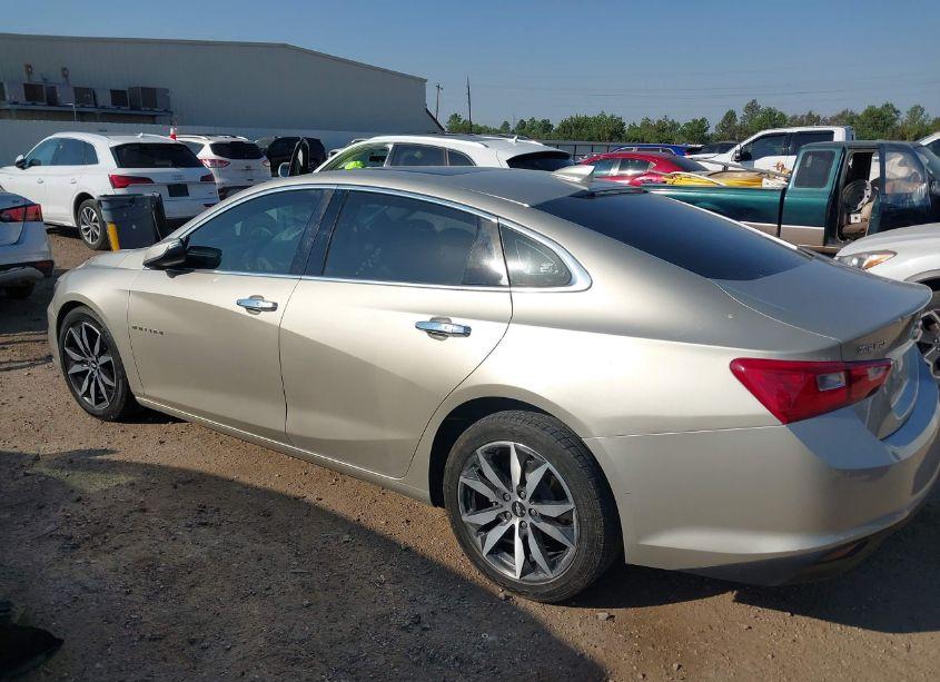 Photo 13 of 2016 Chevrolet Malibu 1LT (VIN 1G1ZE5ST2GF226490)