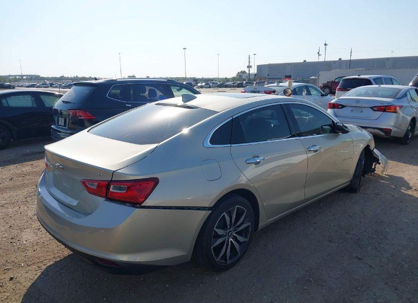 Photo 4 of 2016 Chevrolet Malibu 1LT (VIN 1G1ZE5ST2GF226490)