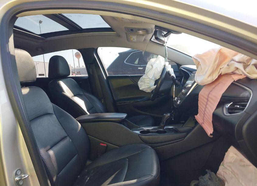 Photo 5 of 2016 Chevrolet Malibu 1LT (VIN 1G1ZE5ST2GF226490)