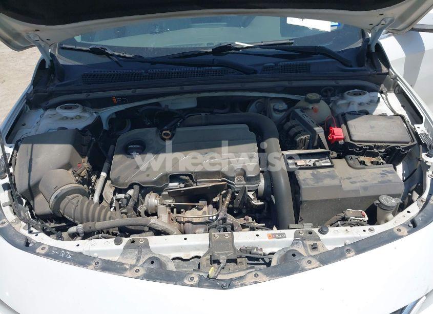 Photo 10 of 2016 Chevrolet Malibu 1LT (VIN 1G1ZE5ST2GF227137)