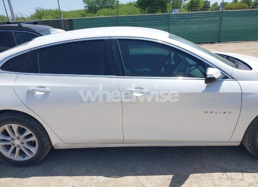 Photo 13 of 2016 Chevrolet Malibu 1LT (VIN 1G1ZE5ST2GF227137)