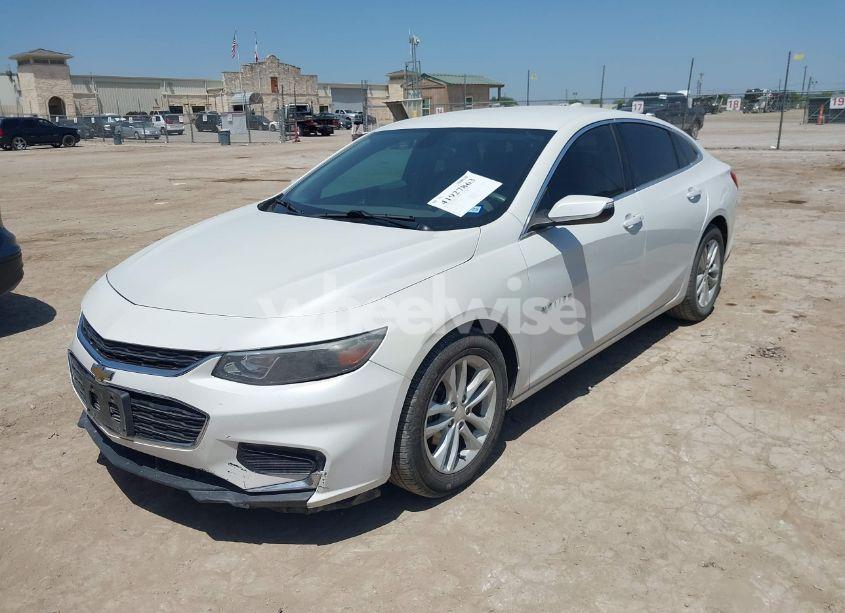 Photo 2 of 2016 Chevrolet Malibu 1LT (VIN 1G1ZE5ST2GF227137)