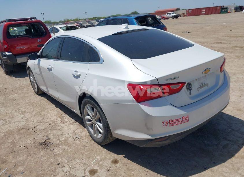 Photo 3 of 2016 Chevrolet Malibu 1LT (VIN 1G1ZE5ST2GF227137)