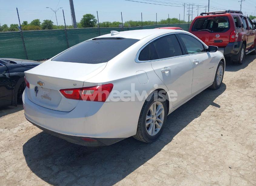 Photo 4 of 2016 Chevrolet Malibu 1LT (VIN 1G1ZE5ST2GF227137)