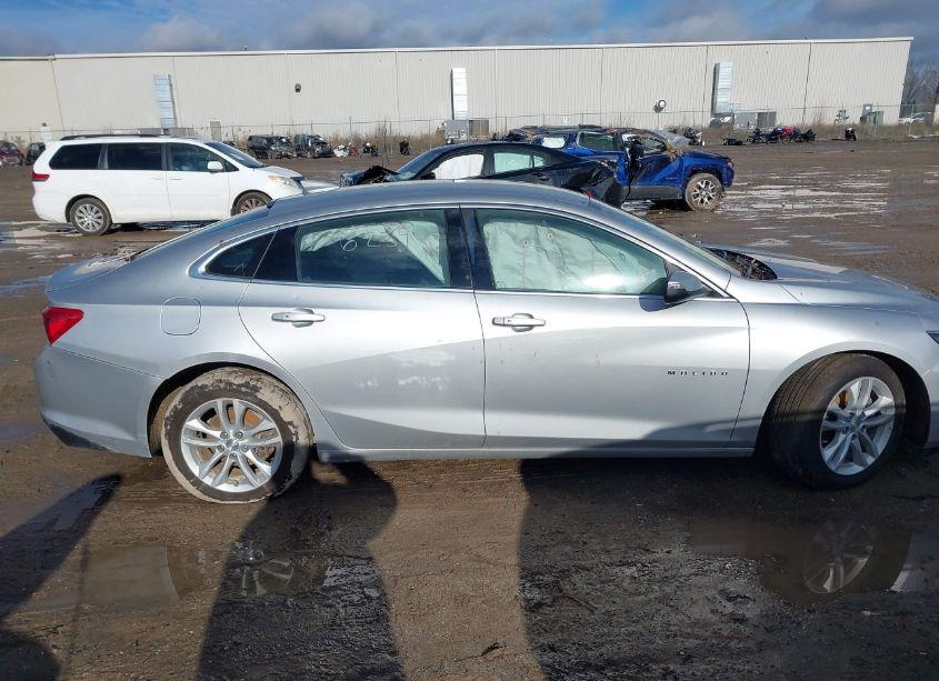 Photo 13 of 2016 Chevrolet Malibu 1LT (VIN 1G1ZE5ST2GF240325)