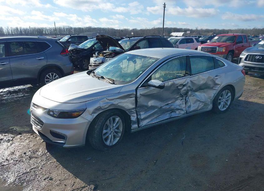 Photo 2 of 2016 Chevrolet Malibu 1LT (VIN 1G1ZE5ST2GF240325)