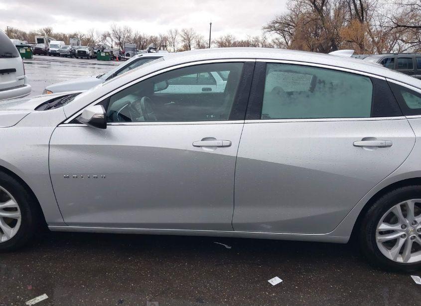 Photo 14 of 2016 Chevrolet Malibu 1LT (VIN 1G1ZE5ST2GF243905)