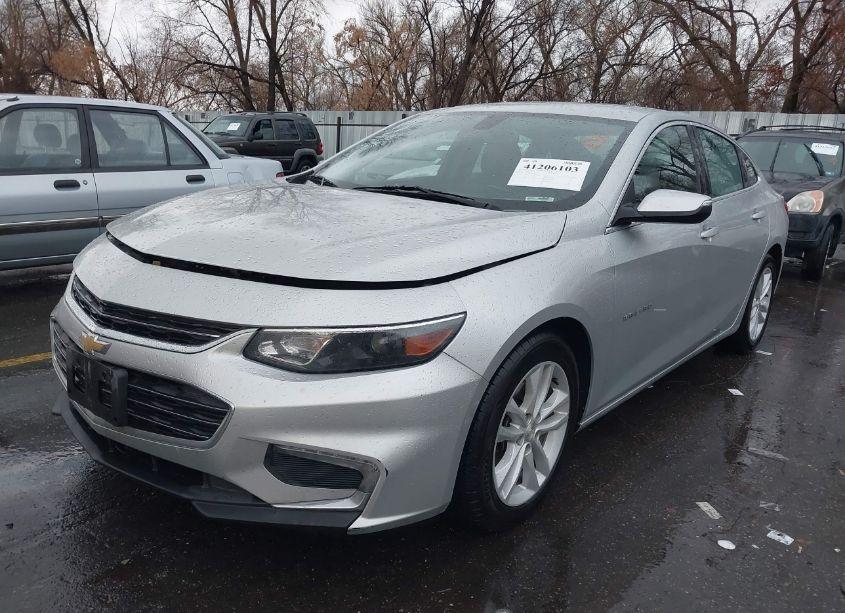 Photo 2 of 2016 Chevrolet Malibu 1LT (VIN 1G1ZE5ST2GF243905)