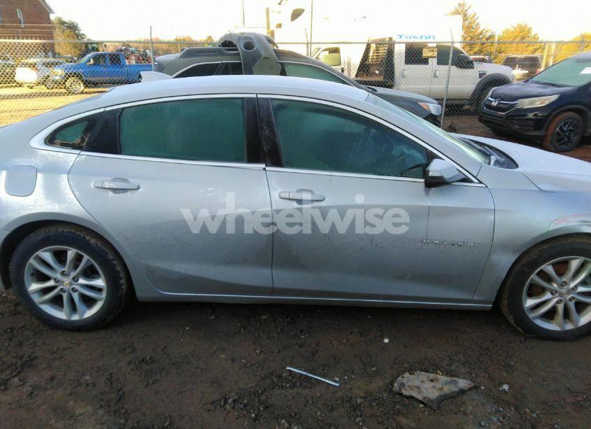 Photo 13 of 2016 Chevrolet Malibu 1LT (VIN 1G1ZE5ST2GF254564)