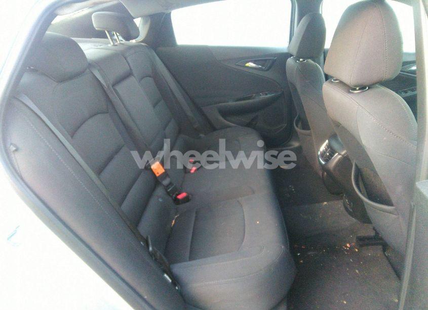 Photo 8 of 2016 Chevrolet Malibu 1LT (VIN 1G1ZE5ST2GF254564)