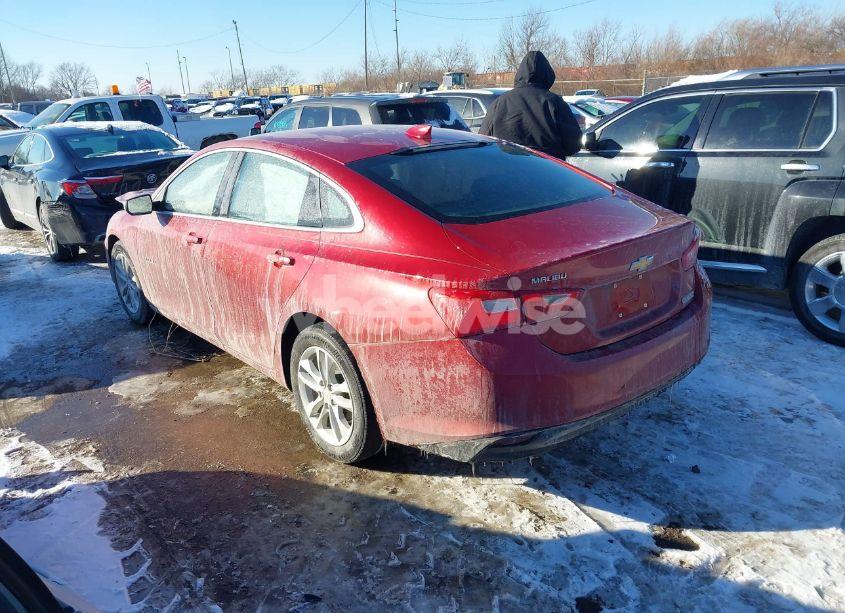 Photo 3 of 2016 Chevrolet Malibu 1LT (VIN 1G1ZE5ST2GF268092)