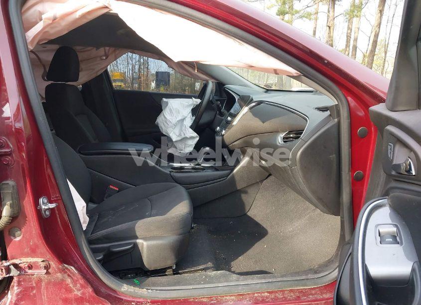 Photo 5 of 2016 Chevrolet Malibu 1LT (VIN 1G1ZE5ST2GF278850)