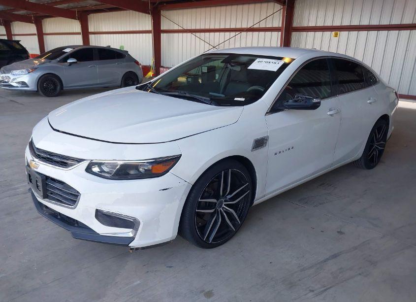 Photo 2 of 2016 Chevrolet Malibu 1LT (VIN 1G1ZE5ST2GF288939)