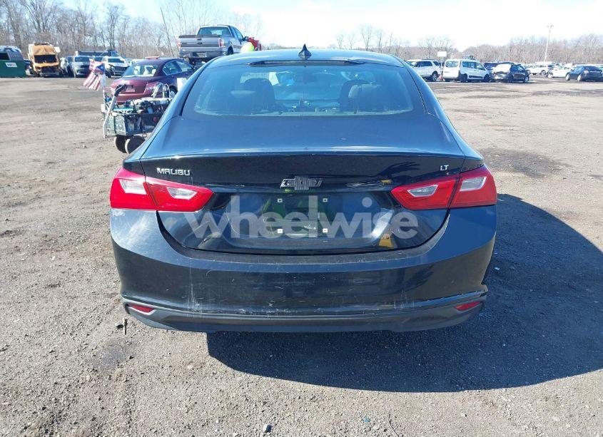 Photo 16 of 2016 Chevrolet Malibu 1LT (VIN 1G1ZE5ST2GF297995)