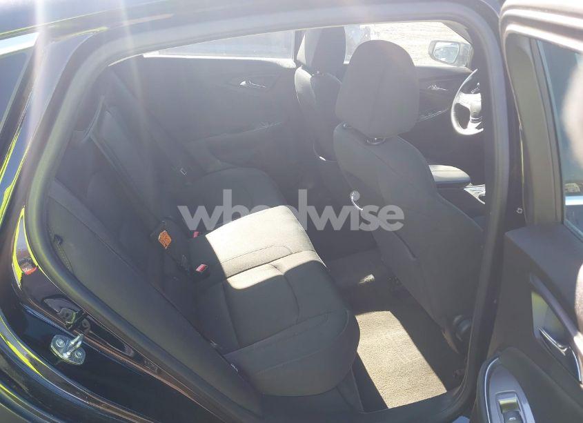 Photo 8 of 2016 Chevrolet Malibu 1LT (VIN 1G1ZE5ST2GF297995)