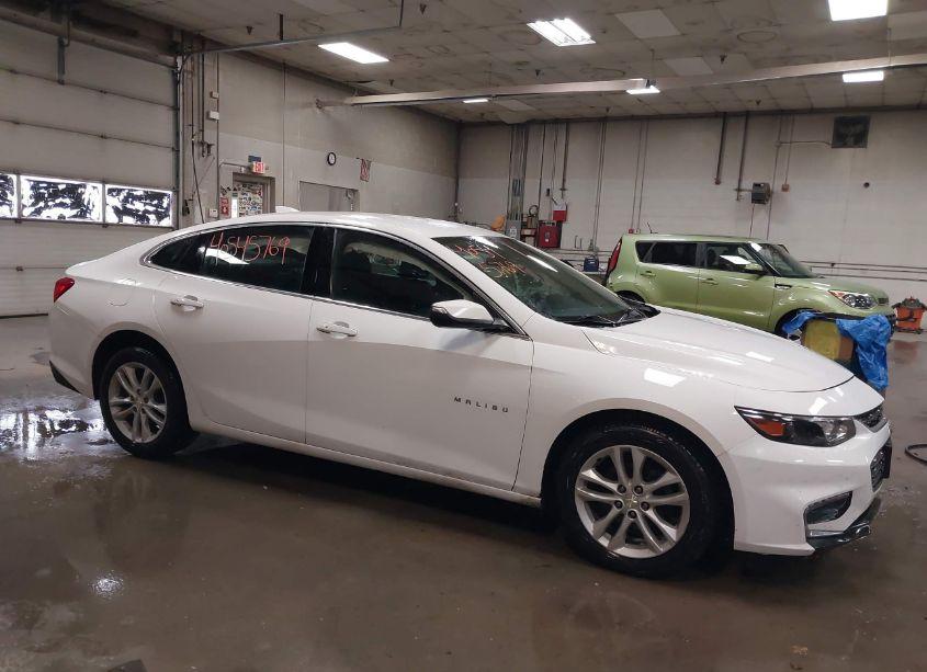 Photo 14 of 2016 Chevrolet Malibu 1LT (VIN 1G1ZE5ST2GF298998)